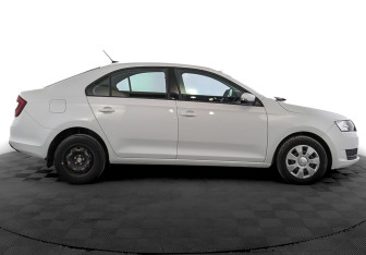 Подержанный автомобиль Skoda Rapid Liftback 2019 года (4 фото)