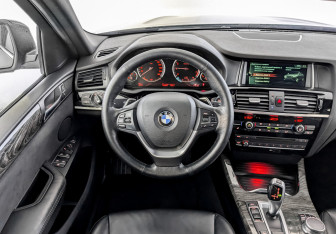 Подержанный автомобиль BMW X4 2018 года (22 фото)