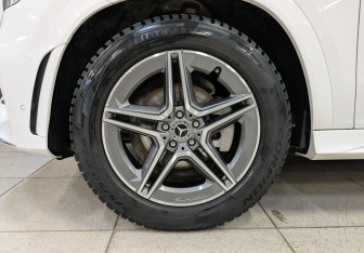Подержанный автомобиль Mercedes-Benz GLE 2021 года (12 фото)