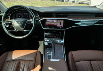 Подержанный автомобиль Audi A6 Sedan 2020 года (12 фото)