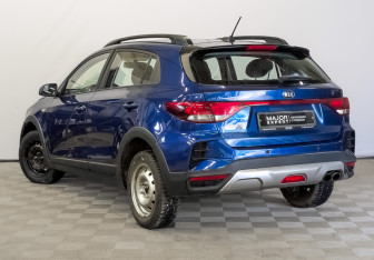 Подержанный автомобиль Kia Rio Hatchback 2021 года (7 фото)