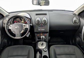 Подержанный автомобиль Nissan Qashqai 2013 года (14 фото)