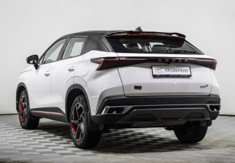 Подержанный автомобиль Omoda C5 2022 года (7 фото)