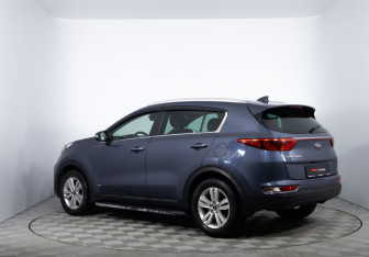 Подержанный автомобиль Kia Sportage 2016 года (7 фото)