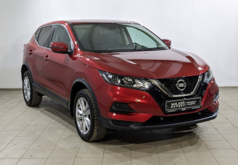 Подержанный автомобиль Nissan Qashqai 2021 года (3 фото)