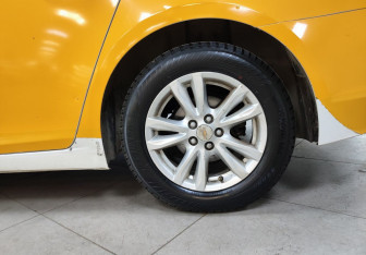 Подержанный автомобиль Chevrolet Cruze Sedan 2013 года (9 фото)