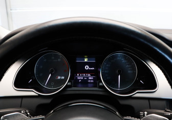 Подержанный автомобиль Audi S5 Coupe 2012 года (15 фото)