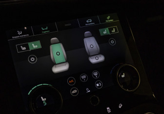 Подержанный автомобиль Land Rover Range Rover Velar 2018 года (16 фото)