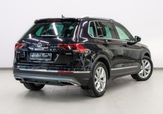 Подержанный автомобиль Volkswagen Tiguan 2018 года (5 фото)
