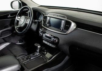 Подержанный автомобиль Kia Sorento 2019 года (10 фото)