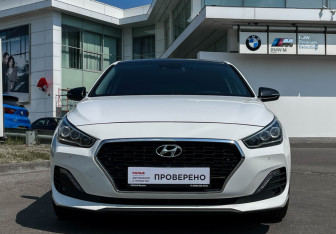 Подержанный автомобиль Hyundai i30 Hatchback 2019 года (2 фото)