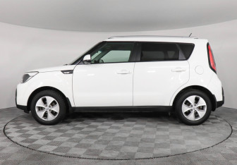 Подержанный автомобиль Kia Soul 2016 года (8 фото)