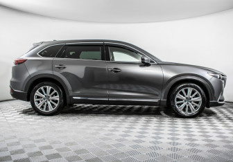 Подержанный автомобиль Mazda CX-9 2022 года (4 фото)