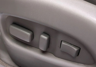 Подержанный автомобиль Cadillac SRX 2011 года (12 фото)