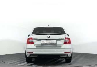 Подержанный автомобиль Skoda Octavia Liftback 2020 года (6 фото)