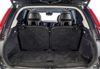 Подержанный автомобиль Volvo XC90 2021 года (28 фото)