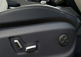 Подержанный автомобиль Hongqi HS5 2023 года (29 фото)