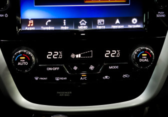 Подержанный автомобиль Nissan Murano Suv 2021 года (15 фото)