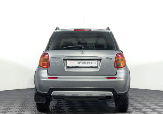 Подержанный автомобиль Suzuki SX4 Hatchback 2013 года (6 фото)