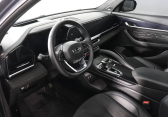 Подержанный автомобиль Geely Monjaro 2024 года (9 фото)