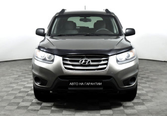 Подержанный автомобиль Hyundai Santa Fe 2012 года (2 фото)