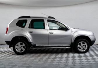 Подержанный автомобиль Renault Duster 2012 года (4 фото)