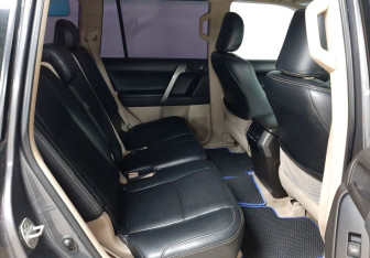 Подержанный автомобиль Toyota Land Cruiser Prado 2011 года (20 фото)