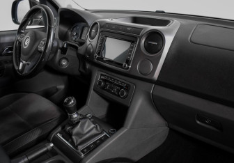 Подержанный автомобиль Volkswagen Amarok 2013 года (10 фото)