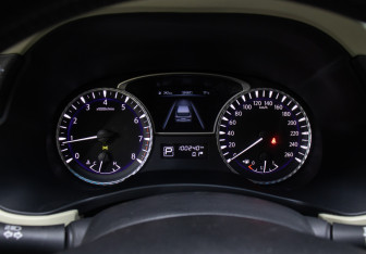 Подержанный автомобиль Infiniti QX60 2019 года (15 фото)