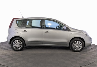 Подержанный автомобиль Nissan Note 2013 года (4 фото)