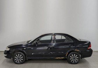 Подержанный автомобиль Nissan Almera Classic 2007 года (8 фото)