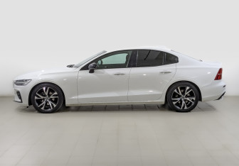Подержанный автомобиль Volvo S60 2019 года (8 фото)