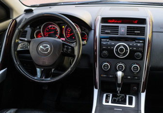 Подержанный автомобиль Mazda CX-9 2008 года (13 фото)