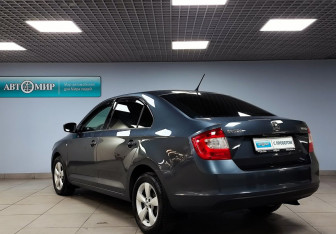 Подержанный автомобиль Skoda Rapid Liftback 2015 года (7 фото)