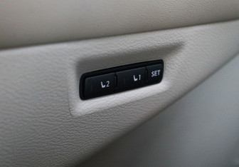 Подержанный автомобиль Nissan Murano Suv 2017 года (26 фото)