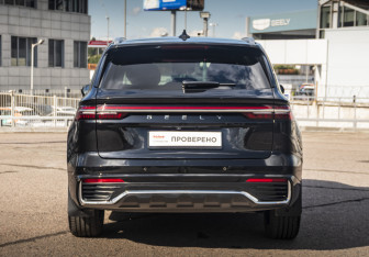 Подержанный автомобиль Geely Monjaro 2025 года (6 фото)