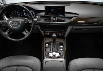 Подержанный автомобиль Audi A6 Wagon 2016 года (21 фото)