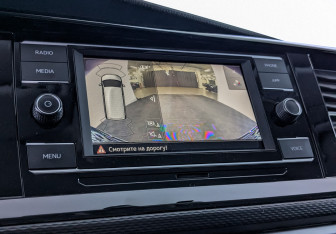 Подержанный автомобиль Volkswagen Multivan 2021 года (27 фото)