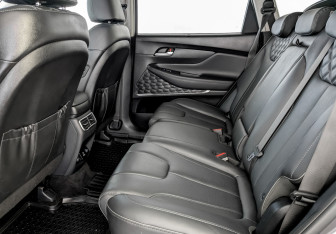 Подержанный автомобиль Hyundai Santa Fe 2022 года (12 фото)