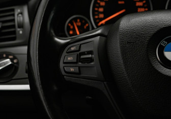 Подержанный автомобиль BMW X3 2012 года (12 фото)