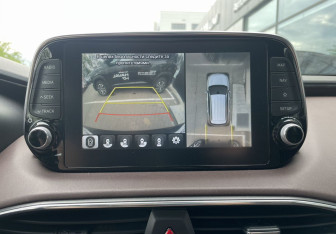 Подержанный автомобиль Hyundai Santa Fe 2019 года (17 фото)