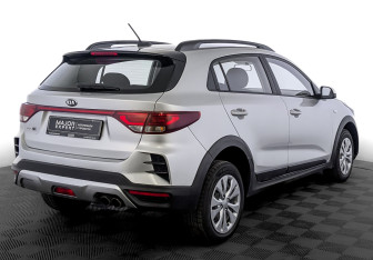 Подержанный автомобиль Kia Rio Hatchback 2021 года (5 фото)