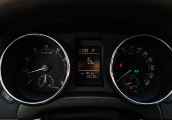 Подержанный автомобиль Skoda Yeti 2010 года (18 фото)