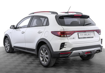 Подержанный автомобиль Kia Rio Hatchback 2022 года (7 фото)