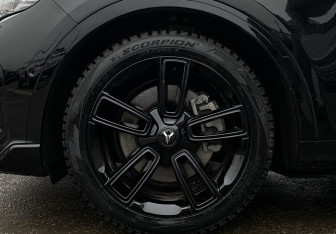 Подержанный автомобиль Voyah Free 2025 года (8 фото)