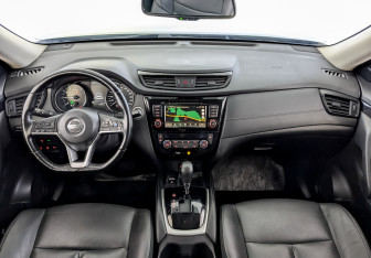 Подержанный автомобиль Nissan X-Trail 2021 года (14 фото)