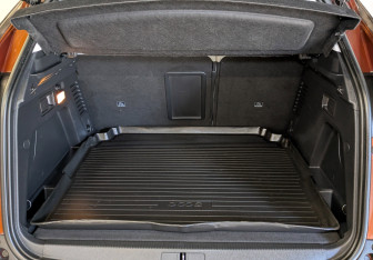 Подержанный автомобиль Peugeot 3008 2019 года (10 фото)