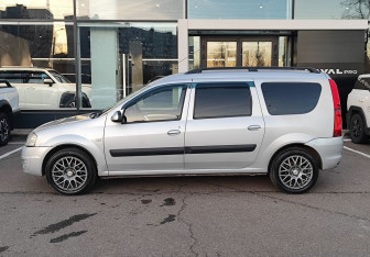 Подержанный автомобиль LADA (ВАЗ) Largus Wagon 2014 года (8 фото)