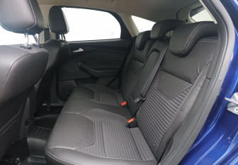 Подержанный автомобиль Ford Focus Hatchback 2015 года (11 фото)