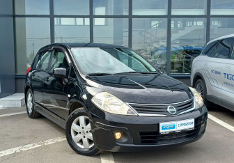 Подержанный автомобиль Nissan Tiida Hatchback 2007 года (3 фото)